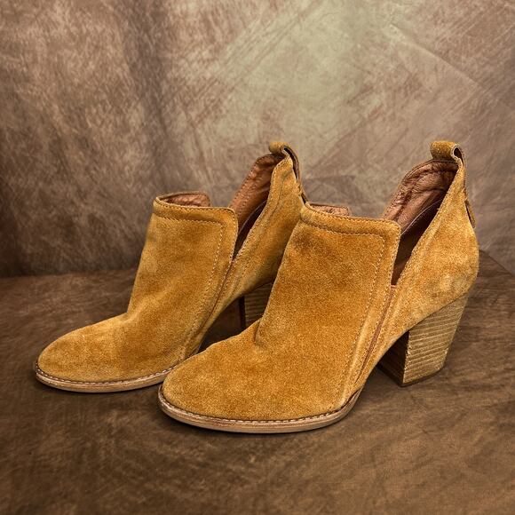 Jeffrey Campbell Vanhook Ankle Boots Booties Tan Suede Chunky Heel Womens 8 Boho - Picture 1 of 10